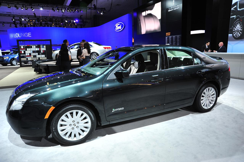 Illustration for article titled 2010 Mercury Milan, Hybrid And Lincoln MKZ: Live Cars For The Pulse-Free